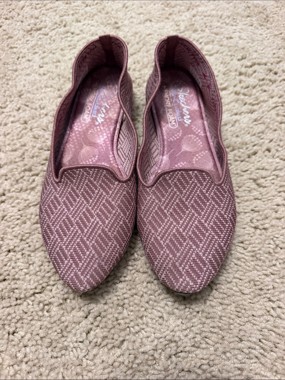 Sketchers memory foam size 7 shoe